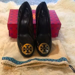 Tory Burch quilted Patent wedge black, size 9